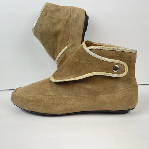 Maloles Tan Suede Ankle Booties With Snap Button Size 39.5 (US 9.5) - Picture 3 of 12